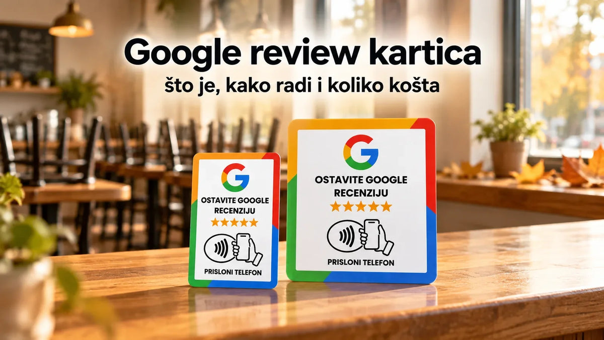 Google review kartica: dvije NFC kartice za Google recenzije na pultu kafića izvan sezone